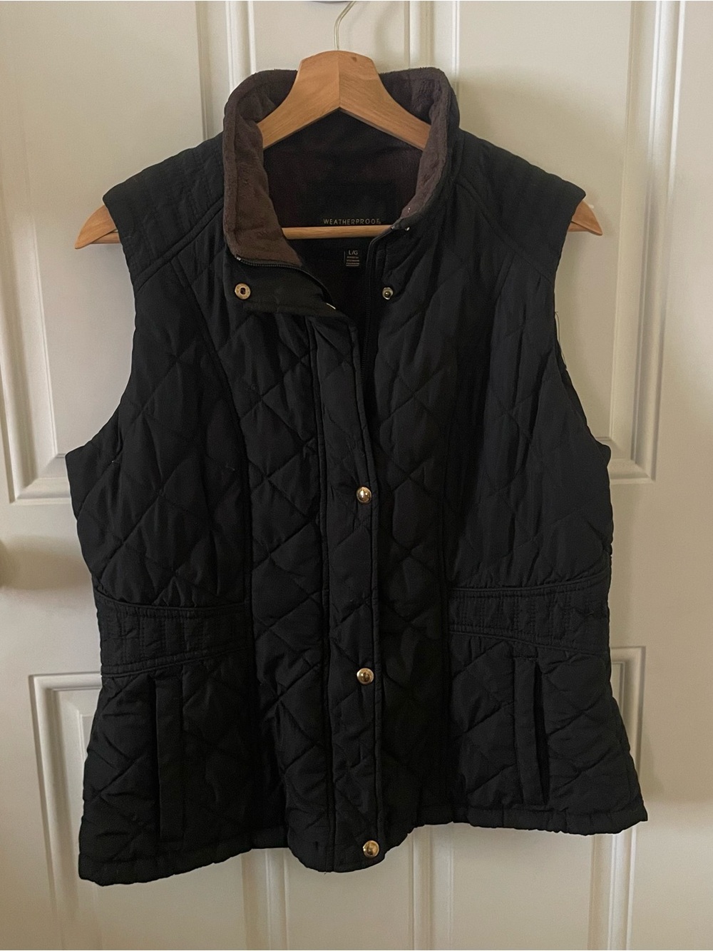 Weatherproof Quilted Women's Vest with Fuzzy Inner Collar